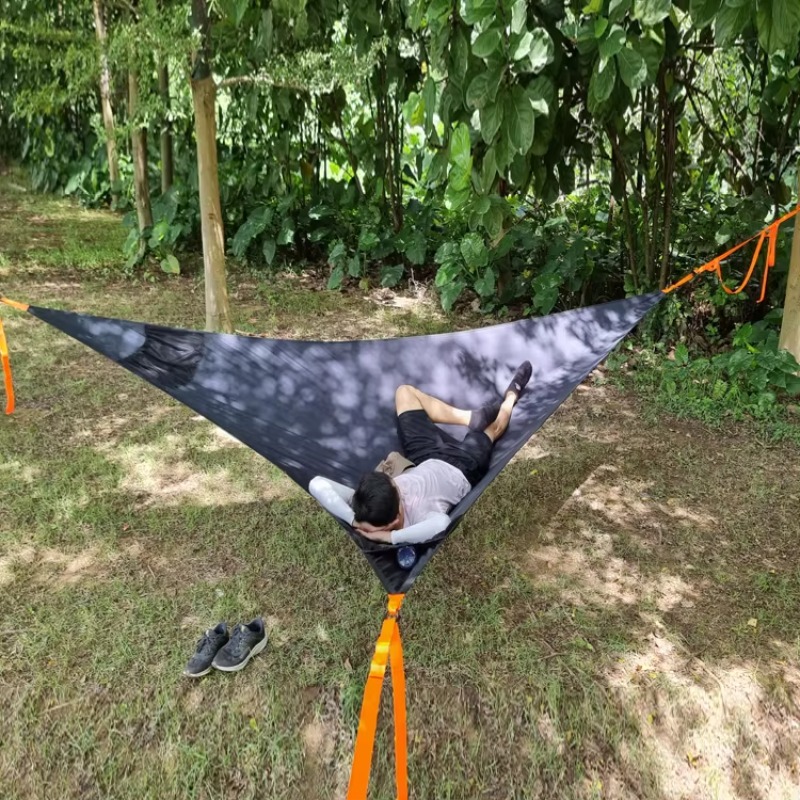 Amaca Triangolare Pieghevole P - Outdoor Lighting On Trees recensione e prezzo